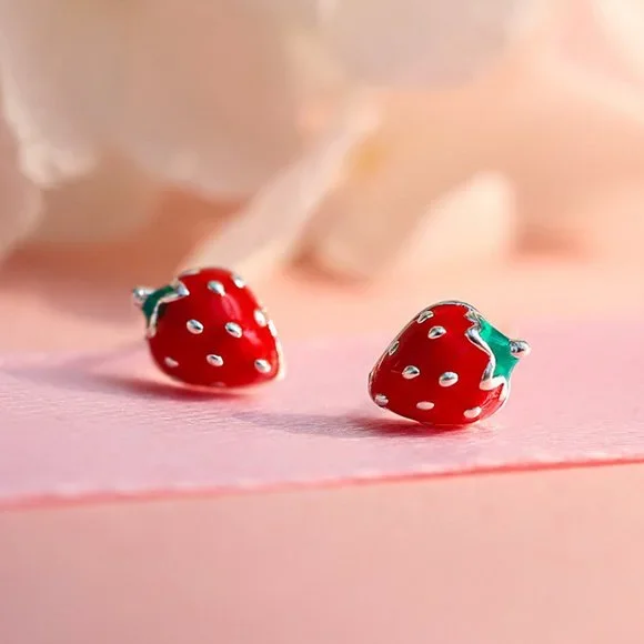 Strawberry Earrings - Picture 13 of 14